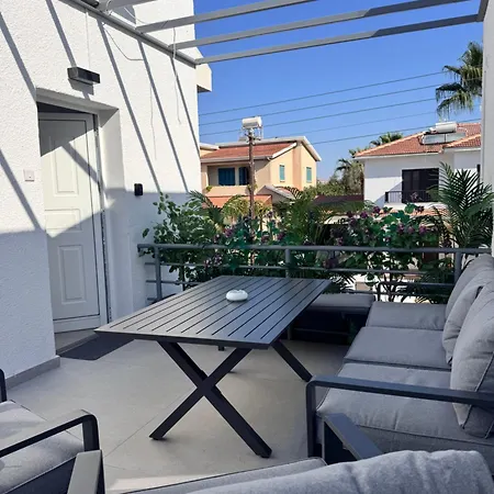 Dhekelia House - Pyla, Larnaca * بيلا